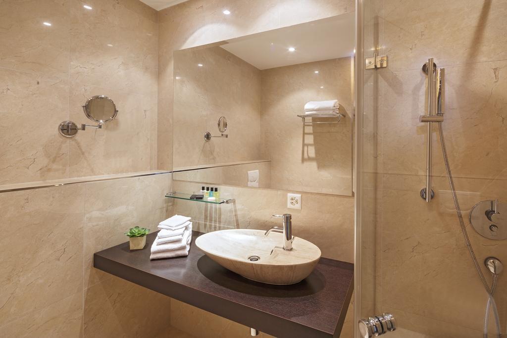 Business Hotel First Feusisberg Room photo