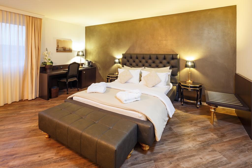 Business Hotel First Feusisberg Room photo
